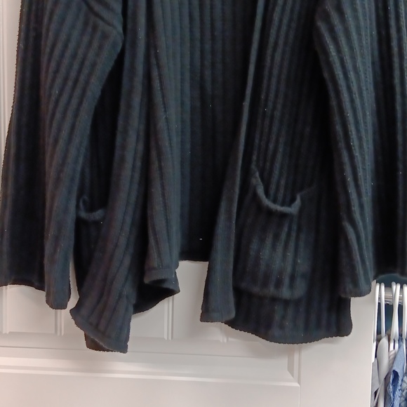 AE Sweater - Picture 6 of 8